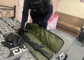 ΒΙΝΤΕΟ ΝΤΟΚΟΥΜΕΝΤΟ της ΕΛΑΣ: Η στιγμή που αστυνομικοί κάνουν έφοδο σε καταυλισμό στον Γέρακα – ΦΩΤΟ