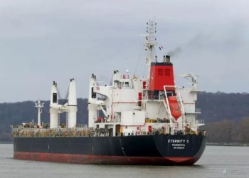 Ερυθρά Θάλασσα: Τουλάχιστον 2 νεκροί σε ελληνόκτητο πλοίο μετά από επίθεση των Χούθι