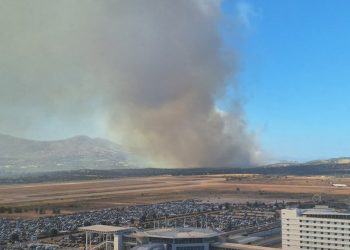 Κλειστή η Λ. Μαραθώνος από τη φωτιά στο Πικέρμι – Εκτός ελέγχου το πύρινο μέτωπο στην Αγία Κυριακή με κατεύθυνση προς τα Σπάτα – ΒΙΝΤΕΟ – ΦΩΤΟ