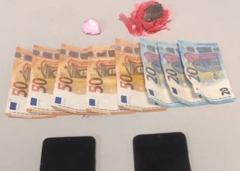 Θεσσαλονίκη: Χειροπέδες σε γυναίκα που διακινούσε ηρωίνη και κοκαΐνη – ΦΩΤΟ