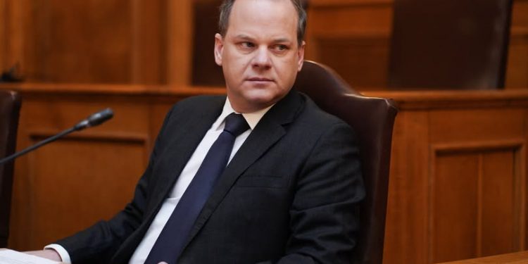 Υπόμνημα Καραμανλή στην Προανακριτική για τα Τέμπη: Αρνούμαι κάθε αξιόποινη πράξη – ΒΙΝΤΕΟ