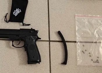 Κιλκίς: Συνελήφθη ανήλικος που προκάλεσε φθορές σε βιτρίνα γραφείου και τζάμι σχολείου με αεροβόλο πιστόλι – ΦΩΤΟ