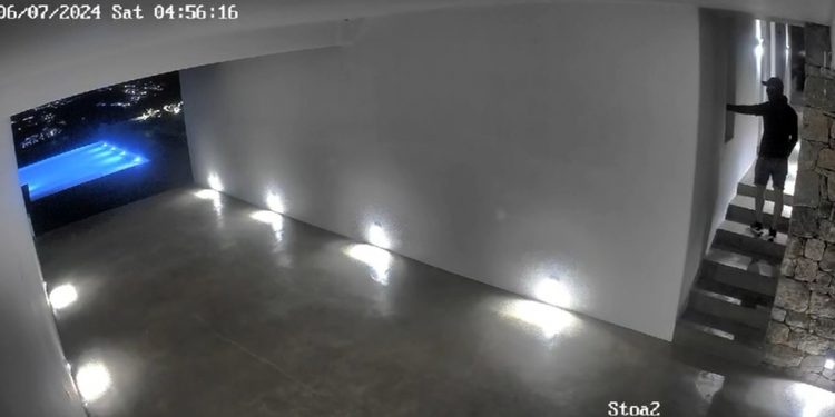 ΒΙΝΤΕΟ ΝΤΟΚΟΥΜΕΝΤΑ: Καρέ καρέ η δράση του διαρρήκτη που «ξάφριζε» καταλύματα στη Μύκονο