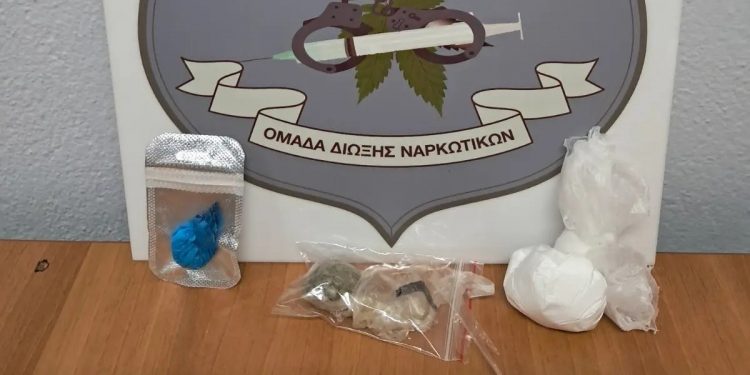 Πιερία: Συνελήφθη άνδρας για διακίνηση κοκαΐνης – Την έκρυβε σε κουτάκι αναψυκτικού – ΦΩΤΟ