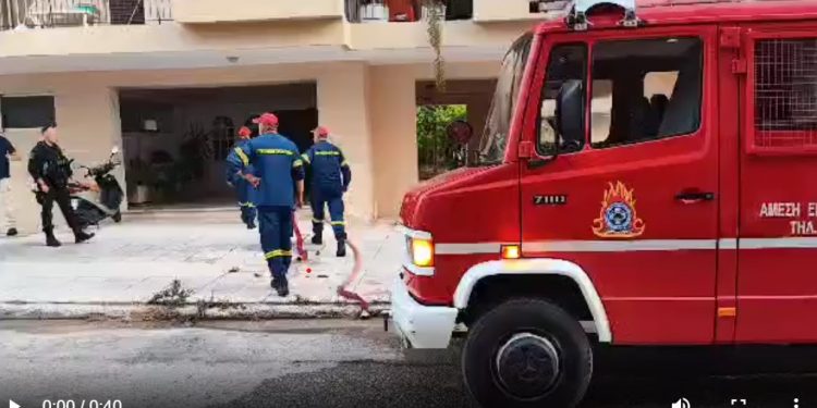 Φωτιά ξέσπασε σε διαμέρισμα στην Πάτρα – ΒΙΝΤΕΟ – ΦΩΤΟ