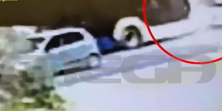 Βούλα: ΒΙΝΤΕΟ ΝΤΟΚΟΥΜΕΝΤΟ από τη στιγμή της σφοδρής σύγκρουσης λεωφορείων – ΦΩΤΟ