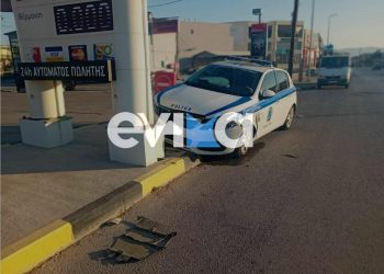 Τροχαίο στην Χαλκίδα: Περιπολικό καρφώθηκε σε κολώνα βενζινάδικου – ΒΙΝΤΕΟ – ΦΩΤΟ