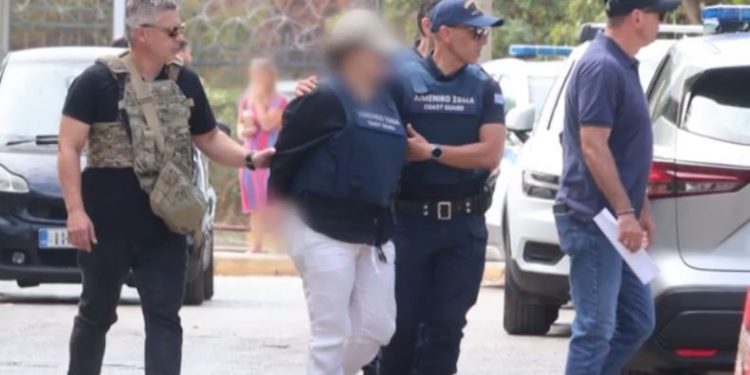 Παλαιό Φάληρο: Στον Κορυδαλλό η 32χρονη Αλγερινή για τον θάνατο της 3χρονης κόρης της – ΒΙΝΤΕΟ