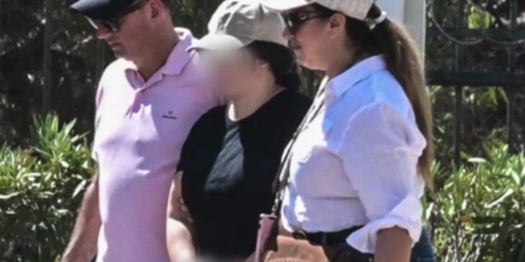 Παλαιό Φάληρο: Τα σπασμένα δόντια της 3χρονης και τα ψέματα της μάνας της σε Αστυνομία και Λιμενικό – ΒΙΝΤΕΟ