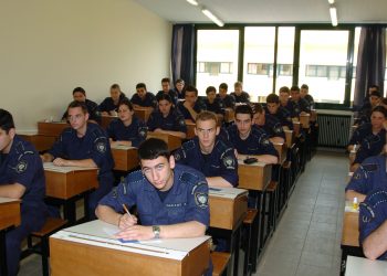 Τμήμα Δοκίμων Αστυφυλάκων Νάουσας: Zητούνται 38 υδραυλικοί, ηλεκτρολόγοι, μάγειρες και καθαριστές