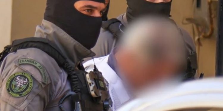 Αυτός είναι ο 63χρονος γιατρός που κατηγορείται για ασέλγεια σε 2 ανήλικους σε κατασκήνωση στα Χανιά – ΒΙΝΤΕΟ – ΦΩΤΟ