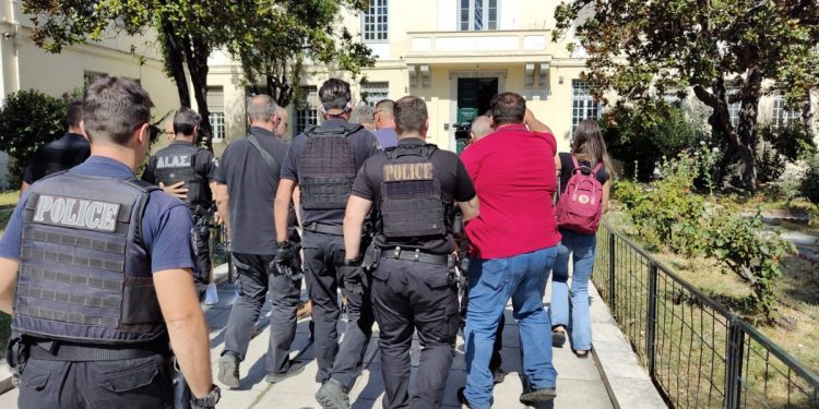 Αμετανόητος ο καθ΄ ομολογίαν δολοφόνος της 36χρονης γυναίκας στο Βόλο – Την Τρίτη στον ανακριτή