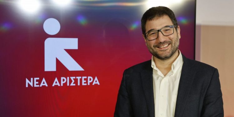 Ηλιόπουλος: Αντί να οργανώνει την πρόληψη τον χειμώνα, η κυβέρνηση έστελνε τα ΜΑΤ να χτυπήσουν τους πυροσβέστες