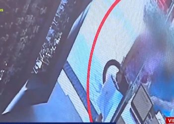 Λαμία: ΒΙΝΤΕΟ ΝΤΟΚΟΥΜΕΝΤΟ από τη στιγμή που ζευγάρι κάνει τα …ψώνια του και κλέβει γυαλιά ηλίου – ΦΩΤΟ