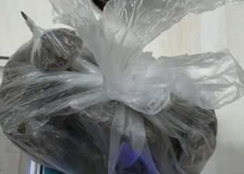 Αστυνομικοί της ΟΠΚΕ συνέλαβαν 74χρονο για διακίνηση ηρωίνης – Είχε ορμητήριο σπίτι στο Μενίδι – ΦΩΤΟ