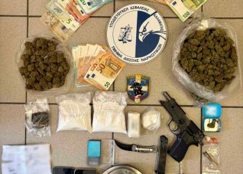 Συνελήφθησαν δυο 25χρονοι για διακίνηση ναρκωτικών στην Καλαμάτα – ΦΩΤΟ