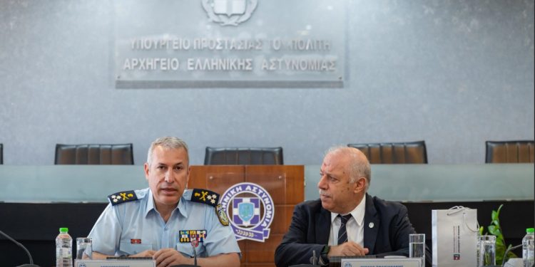 ΕΛΑΣ: Μνημόνιο συνεργασίας με το Πανεπιστήμιο Πειραιώς – ΦΩΤΟ