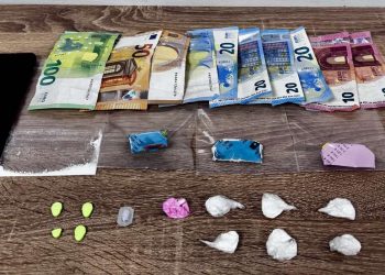 Μύκονος: Συνελήφθη 53χρονος για διακίνηση ροζ κοκαΐνης και ναρκωτικών χαπιών – ΦΩΤΟ