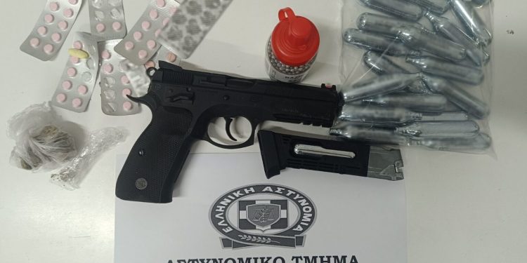 Λέρος: 41χρονος απείλησε τους αστυνομικούς που ήθελαν να κάνουν έλεγχο στο σπίτι του – ΦΩΤΟ