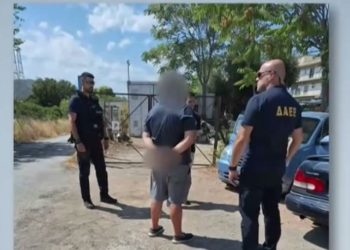 Στον ανακριτή ο 48χρονος δημοτικός υπάλληλος – Κατηγορείται για τέσσερις εμπρησμούς στην Παλλήνη – ΦΩΤΟ