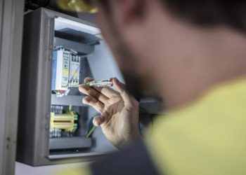 Λάρισα: Τρεις συλλήψεις για ρευματοκλοπή, κλοπή χαλκού και μόλυνση περιβάλλοντος