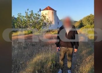 Σάμος: Στη φυλακή 47χρονος γυμνασιάρχης – Κατηγορείται για βιασμό και ασέλγεια 20 ανήλικων αγοριών – ΒΙΝΤΕΟ
