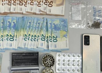 Σαντορίνη: Απ’ όλα είχε ο ναρκομπαξές – Συνελήφθη 28χρονος για διακίνηση ναρκωτικών – ΦΩΤΟ