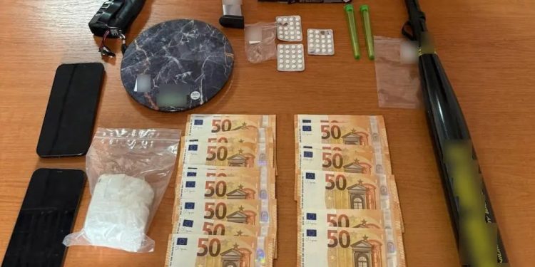 Αυτή είναι η ανακοίνωση της ΕΛΑΣ για τον πρώην αστυνομικό TikToker – Τι ναρκωτικά βρέθηκαν σπίτι του – ΦΩΤΟ