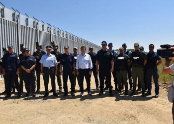 Χρυσοχοΐδης από Έβρο: Θα συνεχίσουμε την κατασκευή του φράχτη με επιπλέον 5 χλμ στην περιοχή του Σουφλίου – ΦΩΤΟ