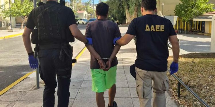 Eπανεξετάζεται το άσυλο για τον Παλαιστίνιο δράστη των σεξουαλικών επιθέσεων στο Αιγάλεω και του εμπρησμού στον Υμηττό – BINTEO