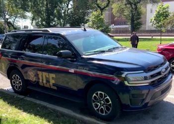 Αστυνομική επιχείρηση «Midway Blitz» στο Σικάγο κατά της παράνομης μετανάστευσης – BINTEO