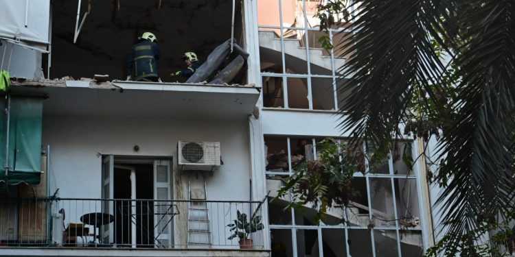 Τρομοκρατική ενέργεια στους Αμπελόκηπους: Οικονομική ενίσχυση στους κατοίκους της πολυκατοικίας που έσκασε η βόμβα