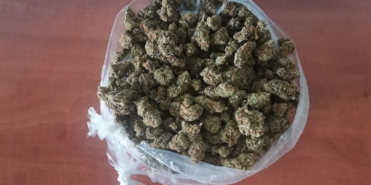 Αμεσοδρασίτες συνέλαβαν 28χρονο που έκρυβε κάνναβη κάτω από το κάθισμα του οδηγού – ΦΩΤΟ