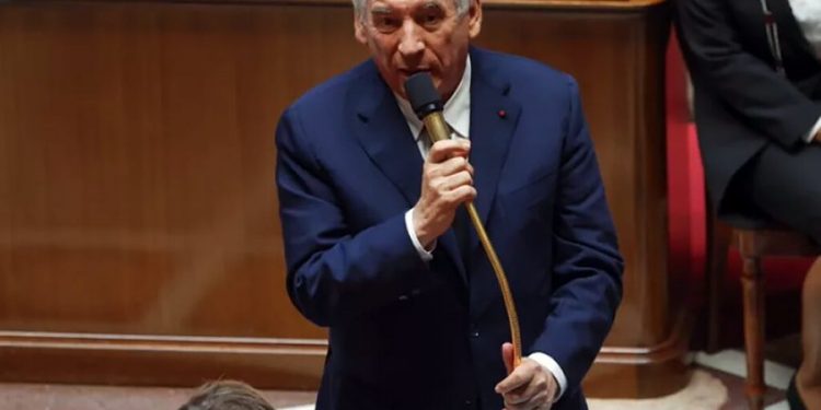 Γαλλία: Καταρρέει η κυβέρνηση Μπαϊρού – Δεν πήρε ψήφο εμπιστοσύνης