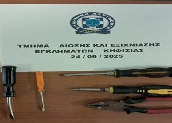 Συνελήφθησαν στην Κηφισιά οι 2 κλέφτες που είχαν «ρημάξει» τους φορτηγατζήδες της Βαρυμπόμπης – ΦΩΤΟ