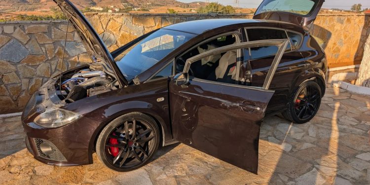 Αττική: Εξαρθρώθηκε σπείρα που έκλεβε αυτοκίνητα – 5 συλλήψεις – To modus operandi – ΒΙΝΤΕΟ – ΦΩΤΟ