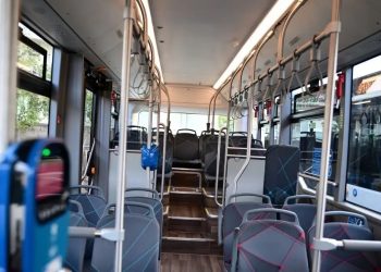 Άγρια επίθεση σε οδηγό λεωφορείου στα Πατήσια: Μεθυσμένος επιβάτης τον ξυλοκόπησε και του έσπασε τη γνάθο – ΒΙΝΤΕΟ