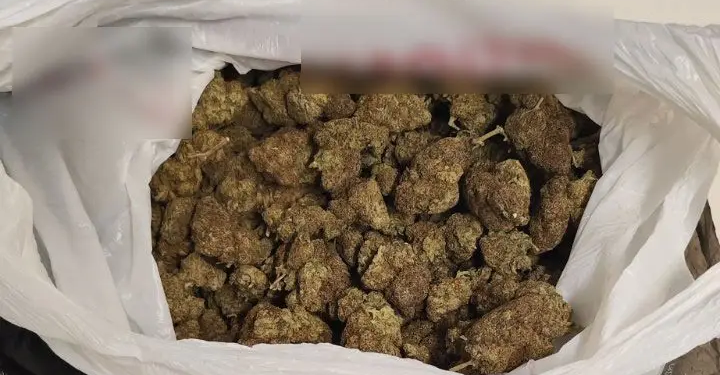 Κυψέλη: Δυο συλλήψεις για διακίνηση χασίς – ΦΩΤΟ