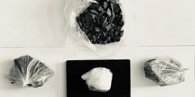 Αχαρνές: Η αστυνομική επιχείρηση έβγαλε «λαβράκι» – Σύλληψη 28χρονου για διακίνηση ναρκωτικών – ΦΩΤΟ