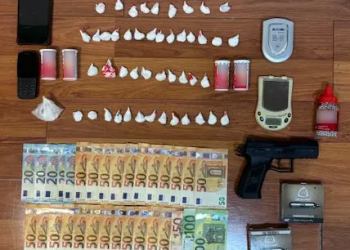 Καλλιθέα: Στα χέρια των αρχών δύο δράστες για διακίνηση ναρκωτικών  – ΦΩΤΟ