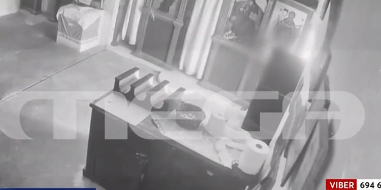 ΒΙΝΤΕΟ απο τον επίδοξο διαρρήκτη που εισέβαλε στην εκκλησία για να κλέψει το παγκάρι – ΦΩΤΟ
