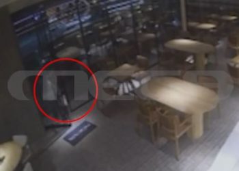 ΒΙΝΤΕΟ ΝΤΟΚΟΥΜΕΝΤΟ από τη στιγμή που ανήλικοι εισβάλλουν σε κατάστημα και το …ξαφρίζουν στην Πάτρα – ΦΩΤΟ