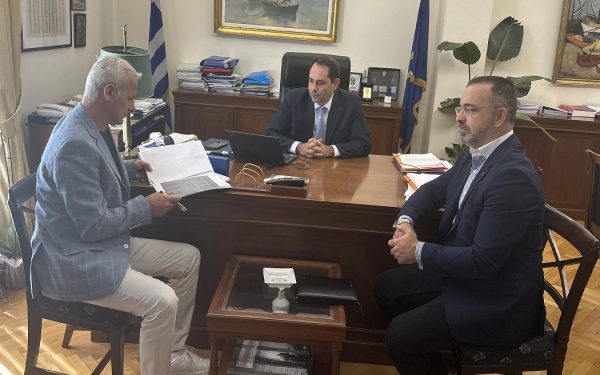 ΠΟΑΣΥ-ΠΟΑΞΙΑ: Νέο επίδομα για τους υπηρετούντες στην ΕΚΑΜ – Τι θα γίνει με την επέκταση του επιδόματος «παραμεθορίου» των 130 ευρώ