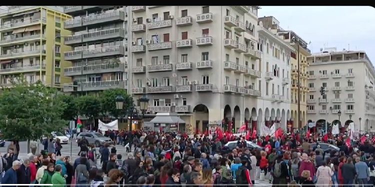 Πορεία διαμαρτυρίας για τον πόλεμο στη Γάζα στη Θεσσαλονίκη