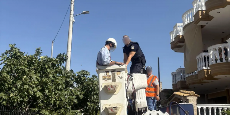 Αστυνομική επιχείρηση με δέκα συλλήψεις στις Αχαρνές – ΒΙΝΤΕΟ – ΦΩΤΟ