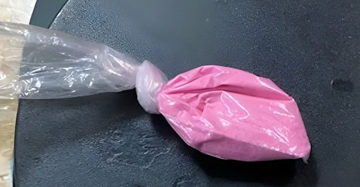 Ρόδος: Ελεύθερη με περιοριστικούς όρους η 28χρονη influencer για τη ροζ κοκαΐνη