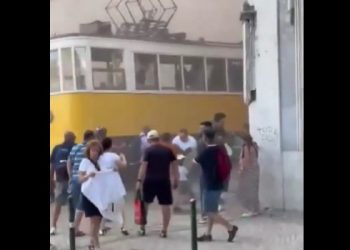 Σε τριήμερο πένθος η Πορτογαλία, μετά την τραγωδία με τους 17 νεκρούς στο τραμ της Λισαβόνα – ΒΙΝΤΕΟ – ΦΩΤΟ