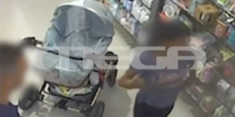 Ένας 17χρονος, ο υπαίτιος για την αρπαγή του βρέφους που βρέθηκε εγκαταλελειμμένο στην Ακρόπολη – ΒΙΝΤΕΟ ΝΤΟΚΟΥΜΕΝΤΟ – ΦΩΤΟ