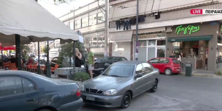 Άγριος ξυλοδαρμός οδηγού τρόλεϊ στον Πειραιά από 2 άτομα – Μεταφέρθηκε στο νοσοκομείο – BINTEO