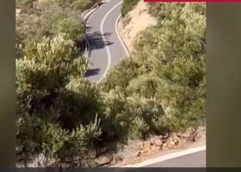 Κρήτη: ΒΙΝΤΕΟ από τη στιγμή που αγωνιστικό αυτοκίνητο προσκρούει στο βουνό και πέφτει σε γκρεμό – ΦΩΤΟ